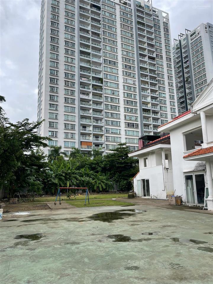 Biệt thự to ngay trung tâm thảo điền  quận 2, 1.800m2, an ninh 24/7