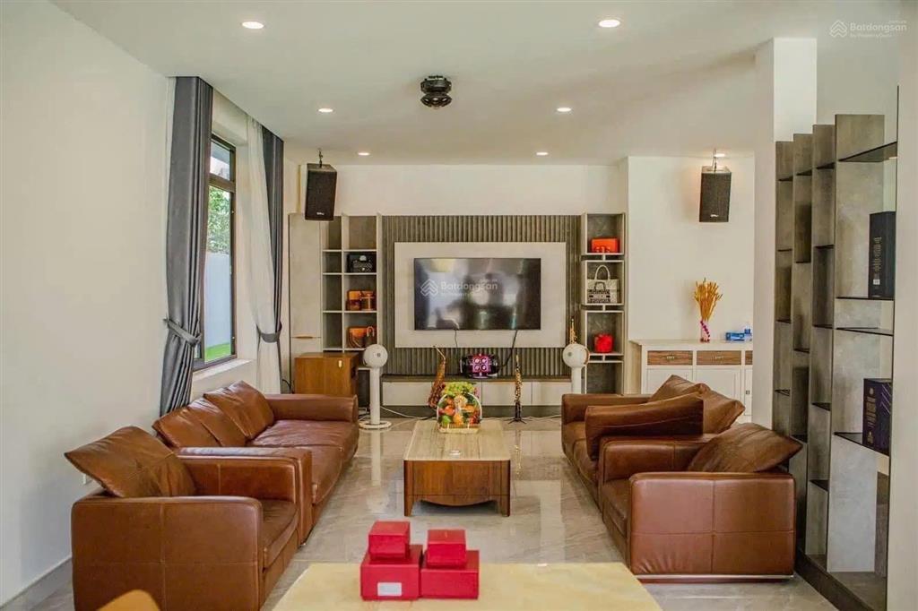 Biệt thự đẹp tại đường nguyễn văn hưởng, có hồ bơi trong nhà với gần 500m2