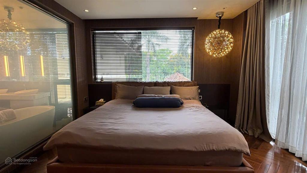 Biệt thự hầm 4 tầng cực chất và sang trọng tại khu biệt thự nguyễn văn hưởng.