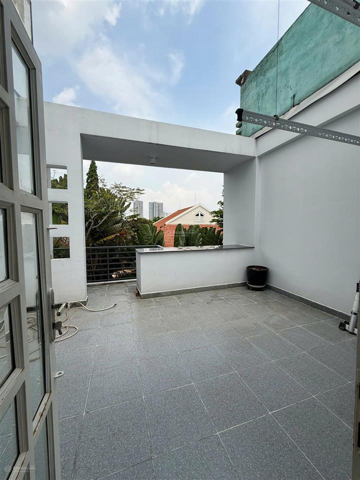 Cho thuê nhà mặt tiền thảo điền 5m x 11m trệt 2 lầu
