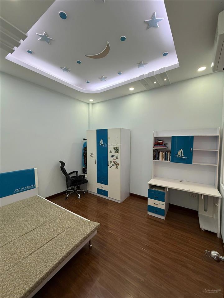 Cho thuê nhà mặt tiền thảo điền 5m x 11m trệt 2 lầu