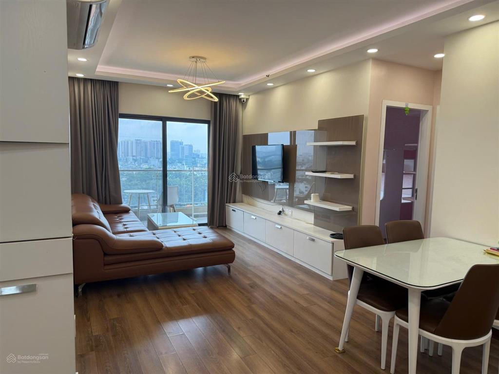 Chính chủ cần bán gấp căn hộ 2 phòng ngủ đầy đủ nội thất. hiện đang cho thuê