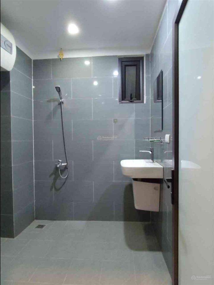 Nguyễn đức cảnh 30m2 5 tầng 7,2 tỷ ở ngay tặng nội thất 2 mặt thoáng gần hồ đền lừ