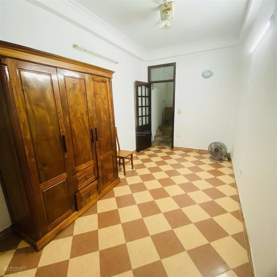 Nhỏ xinh vừa tầm tiền phương mai, đống đa 30m2 6 tầng 7 tỷ 30m ra phố ngõ thôn