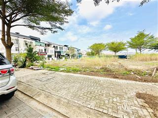 Khan hiếm  bán 01 nền kđt tây sông hậu. vị trí view sông thoáng mát, xây dựng tự do