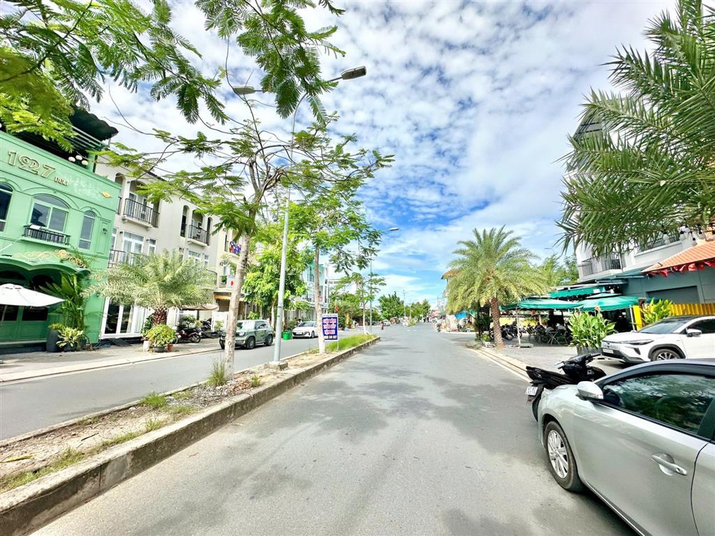 Mặt tiền đ. triệu quang phục  trục chính kđt tây sông hậu! thích hợp đầu tư kinh doanh