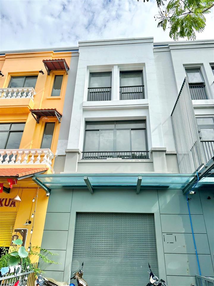 Mặt tiền đ. triệu quang phục  trục chính kđt tây sông hậu! thích hợp đầu tư kinh doanh