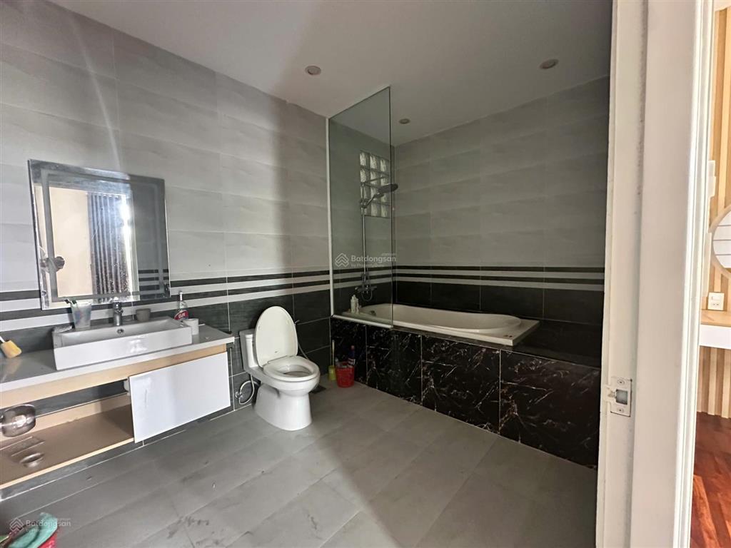 Nổi bật! 01 căn shophouse liền kề nhà hát ag. view sông thoáng mát  kđt tây sông hậu