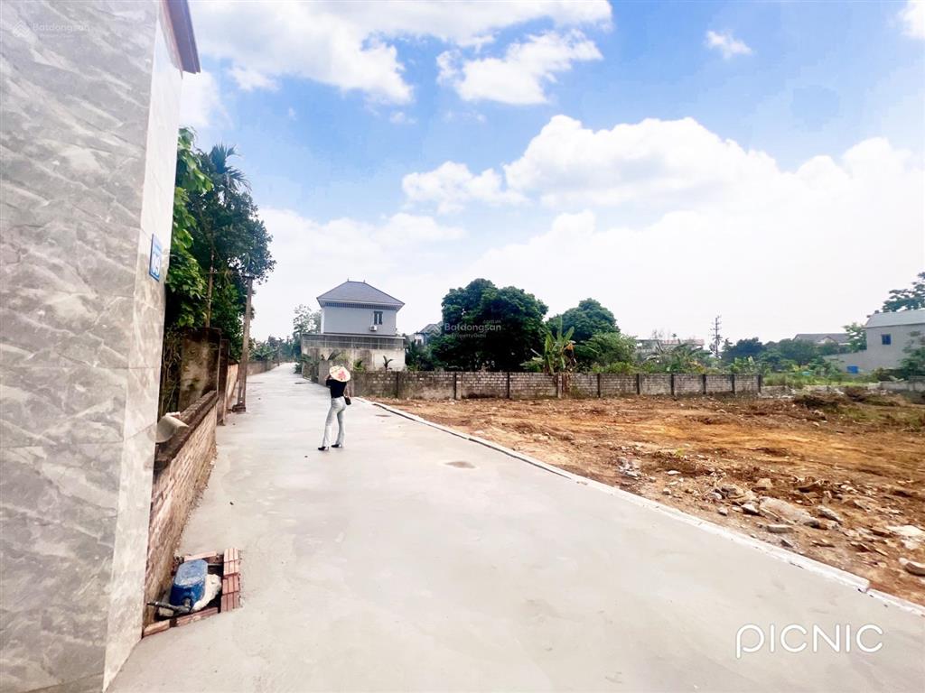 1tỷ xx .. không mua được đất tái định cư  thì ở đây e bán đất xuân mai  hn trung tâm giá rẻ