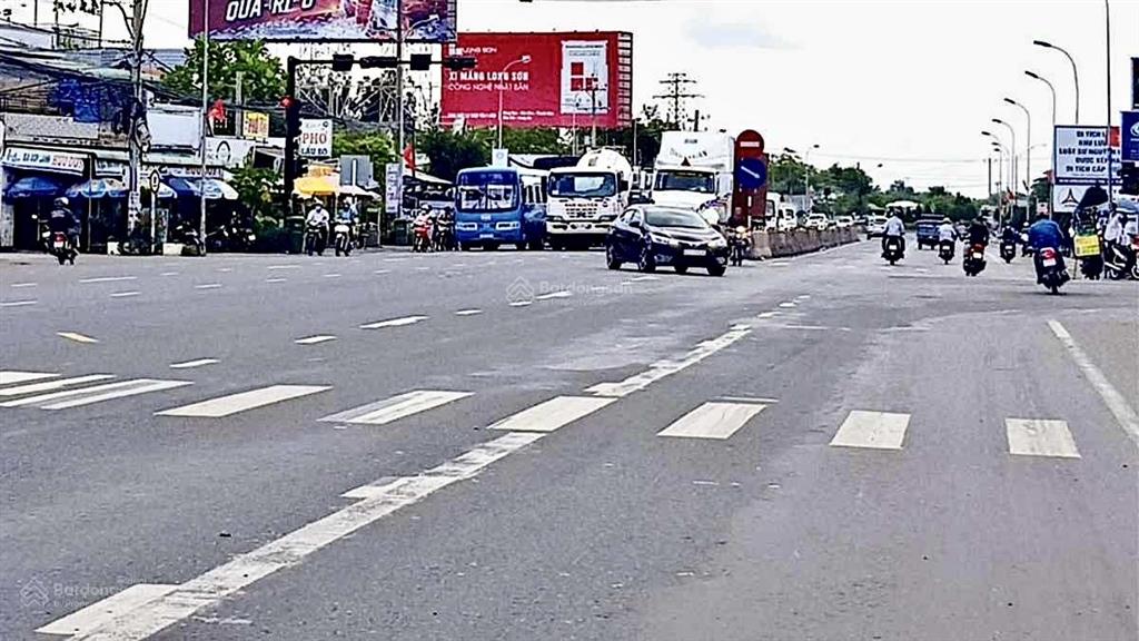 Em muốn bán lô đất thổ cực đẹpgiá tốt 200m2 ngay ngã tư an bìnhtrảng bàng!