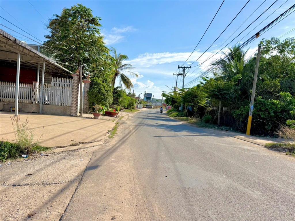 Em muốn bán lô đất thổ cực đẹpgiá tốt 200m2 ngay ngã tư an bìnhtrảng bàng!