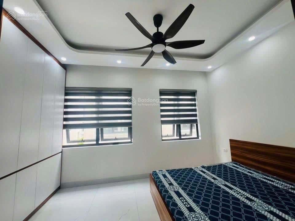Cho thuê lk xẻ khe cọ xanh 5 tầng 6pn full 18tr/tháng bao phí
