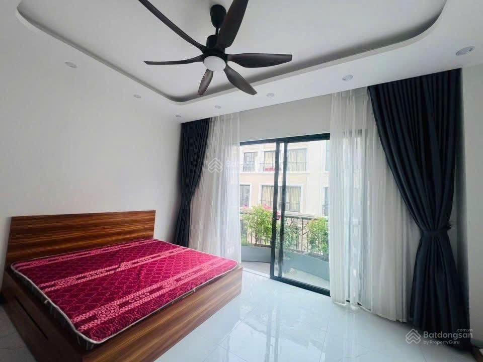 Cho thuê lk xẻ khe cọ xanh 5 tầng 6pn full 18tr/tháng bao phí