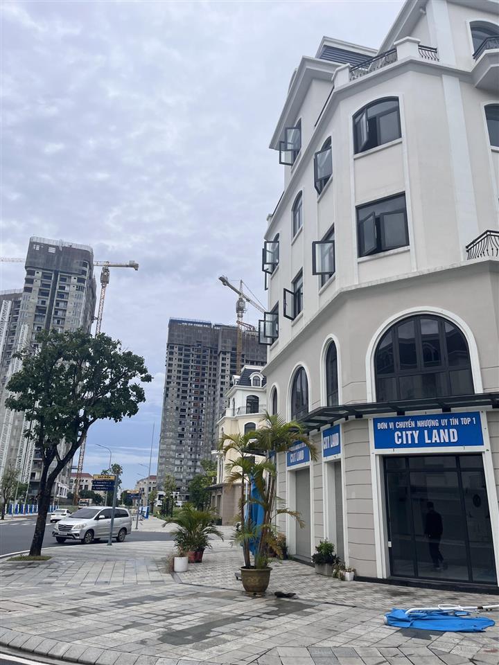 Cho thuê shophouse 3 mặt tiền view chung cư vin2 13tr/th