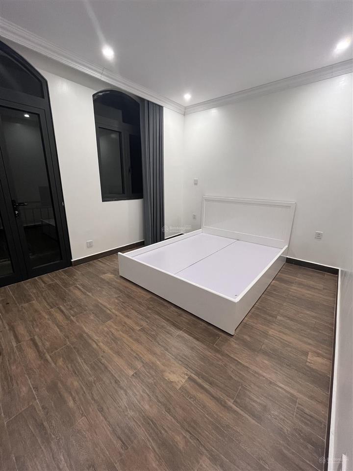 Cho thuê lk chà là hướng đn full nội thất 58,5m2