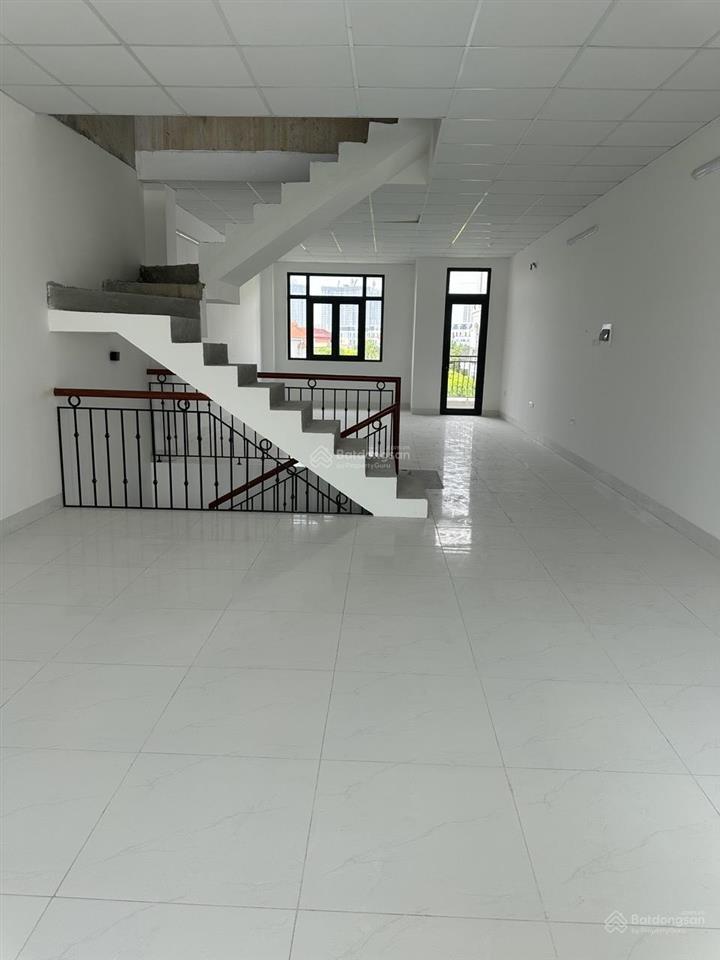 Cho thuê lk 117m2 vin2 làm văn phòng