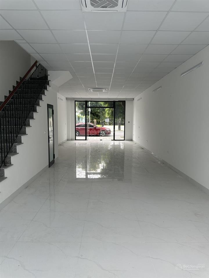 Cho thuê lk 117m2 vin2 làm văn phòng