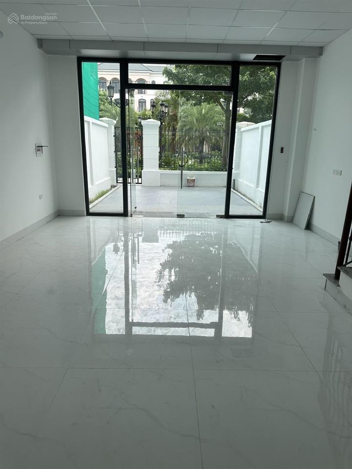 Cho thuê lk 117m2 vin2 làm văn phòng