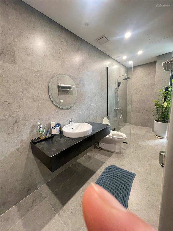Cho thuê lk sân vườn phố biển nội thất xịn