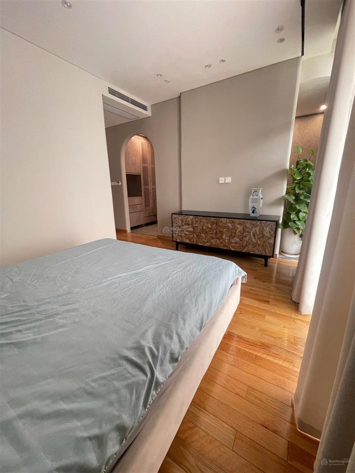 Cho thuê lk sân vườn phố biển nội thất xịn