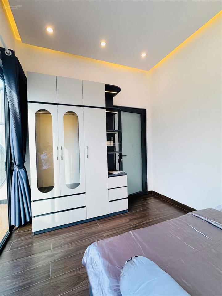 Nhà phố hiện đại full nội thất cao cấp