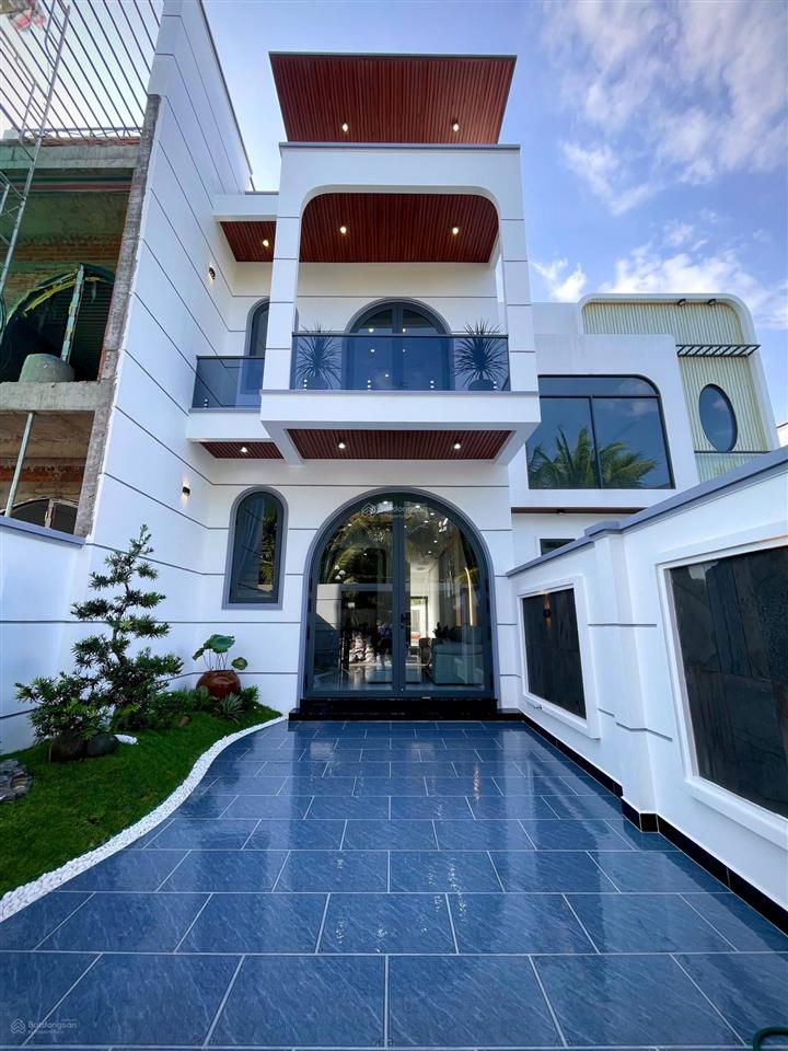 Nhà phố hiện đại full nội thất cao cấp