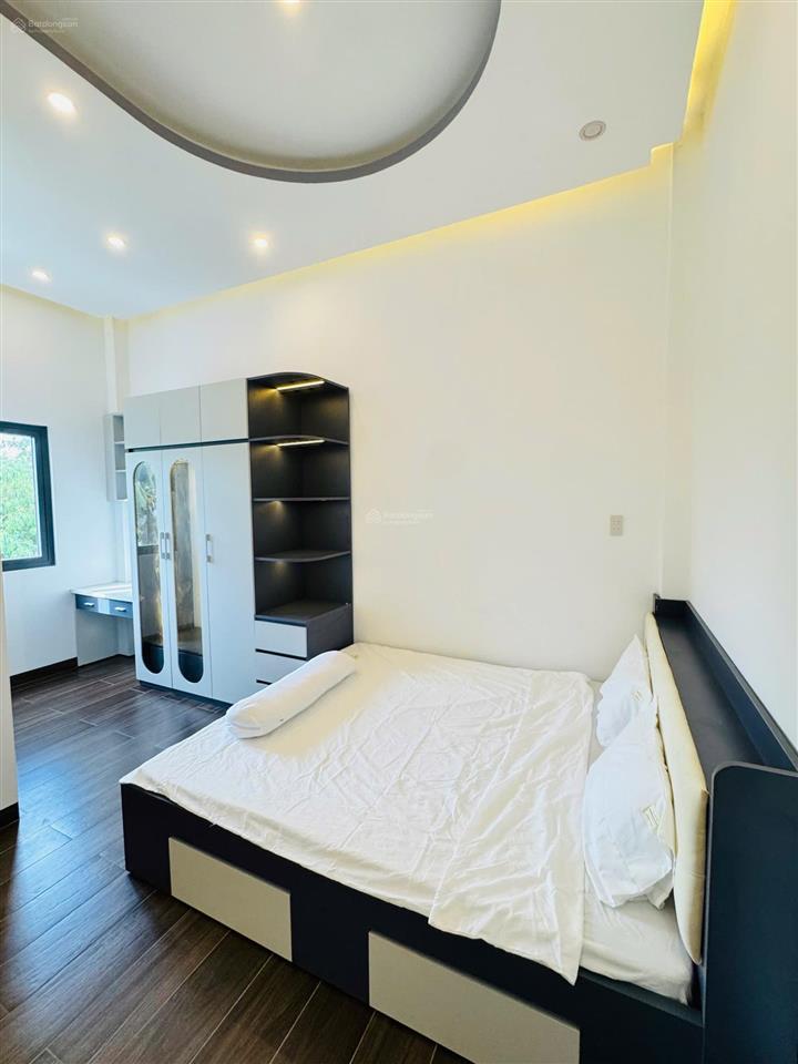 Nhà phố hiện đại full nội thất cao cấp