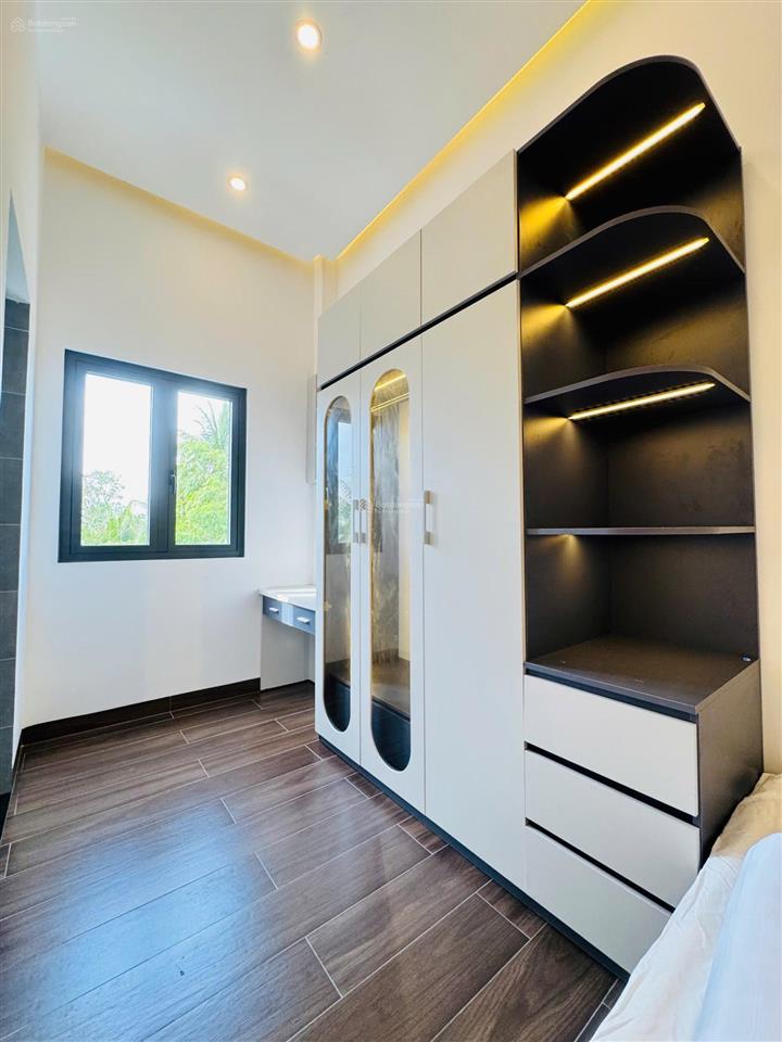 Nhà phố hiện đại full nội thất cao cấp