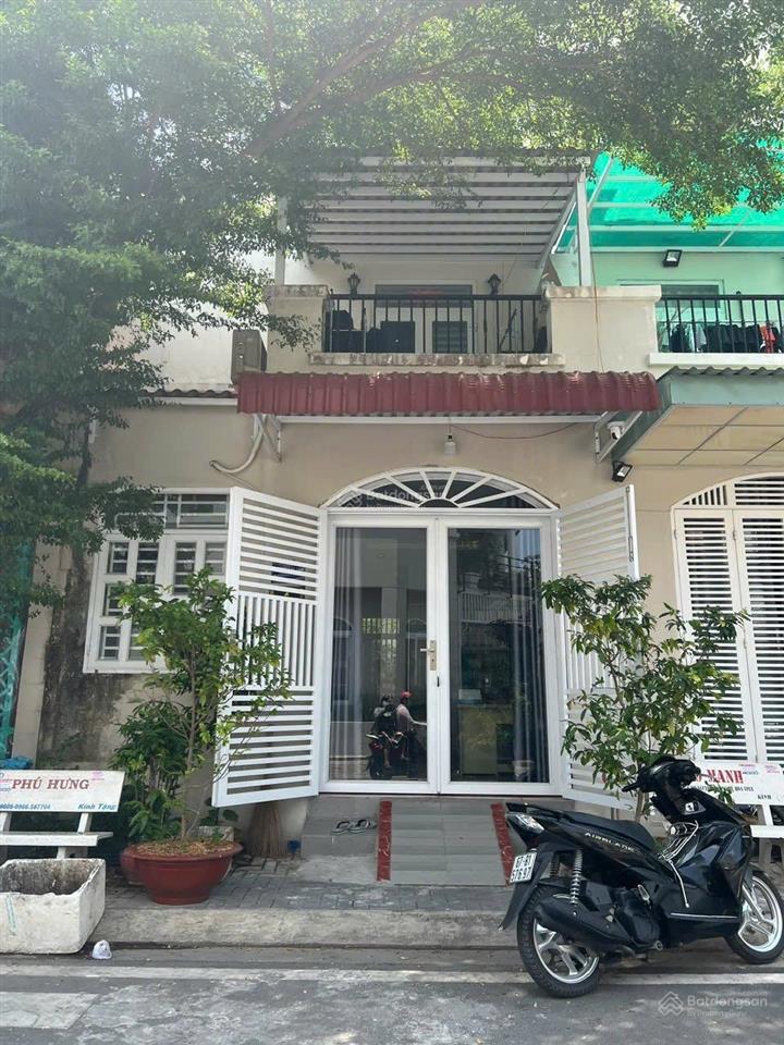 Cần bán nhà 1 trệt 2 lầu 5x12m khu tây sông hậu  chính chủ