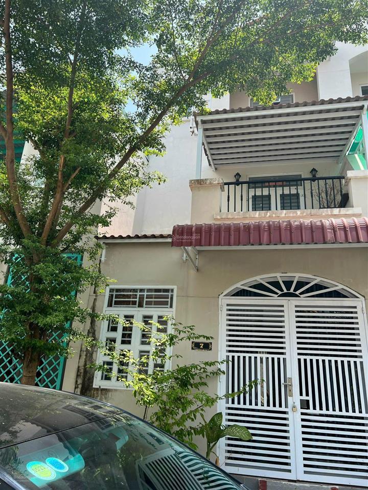 Cần bán nhà 1 trệt 2 lầu 5x12m khu tây sông hậu  chính chủ