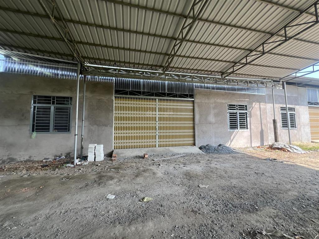 Chính chủ cần cho thuê nhà kho diện tích 260m2 mặt tiền đường nguyễn hoàng