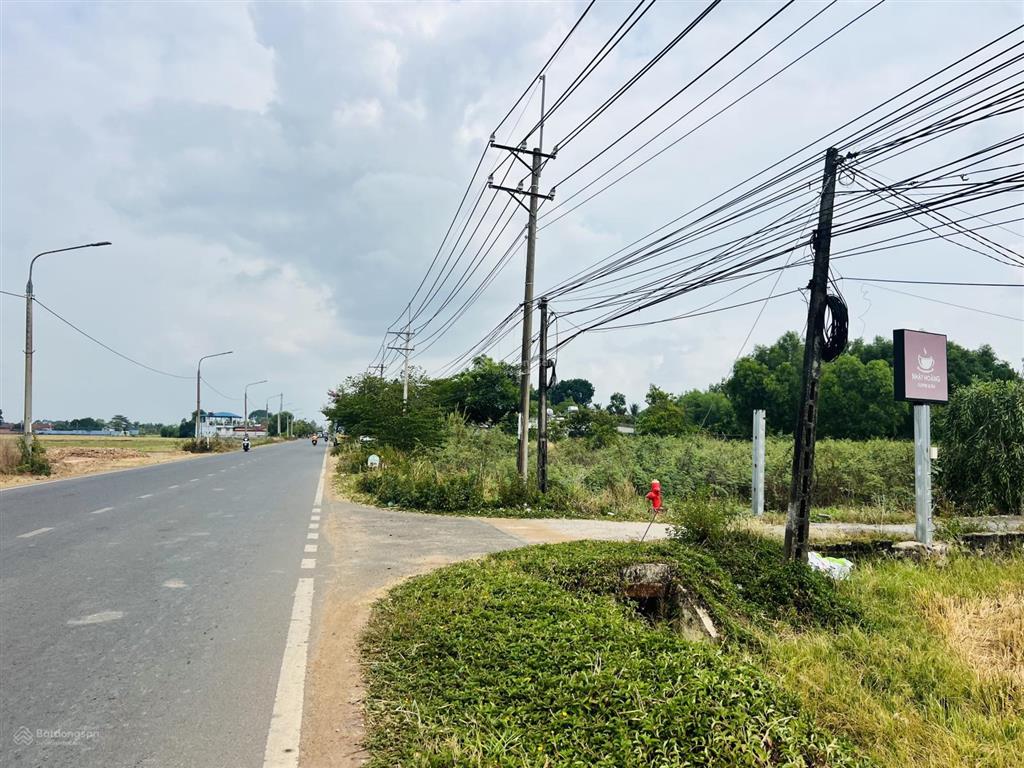 Đất mặt tiền đt 763, view đẹp. sổ hồng riêng