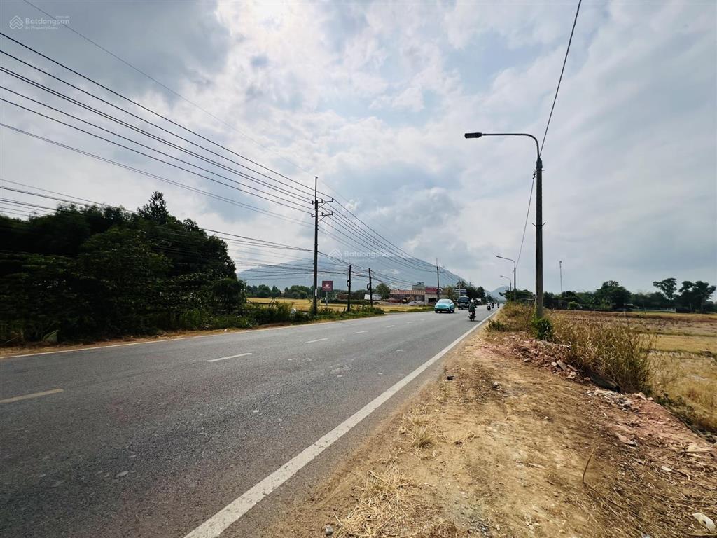 Đất mặt tiền đt 763, view đẹp. sổ hồng riêng