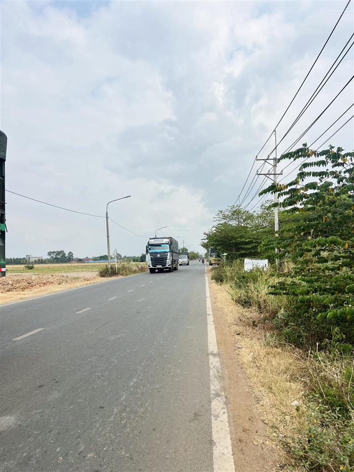 Đất mặt tiền đt 763, view đẹp. sổ hồng riêng