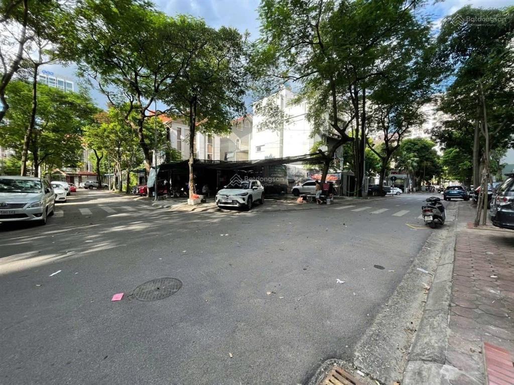 Bán đấtkhu biệt thựthọ tháphoàng quán chicông viên cầu giấy  dt = 258.2m2 lô góc, view đẹp