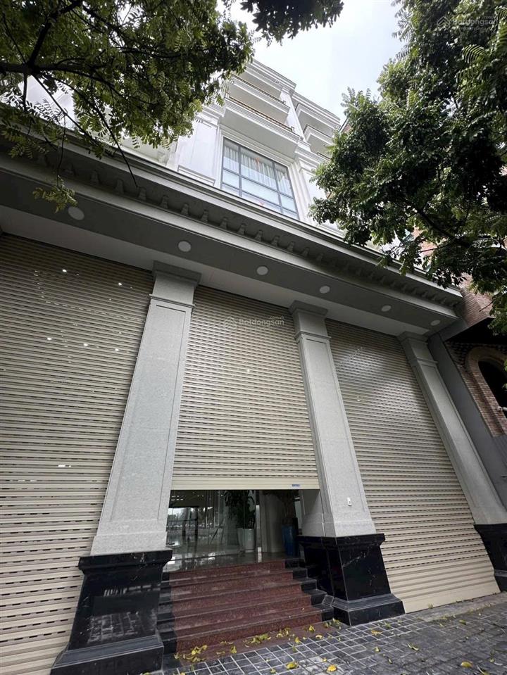 Mặt phố, view hồ ba mẫu, 400m2, 10 tầng, mt 14m, hơn 200t, building văn phòng hạng b, dthu 6tỷ/năm