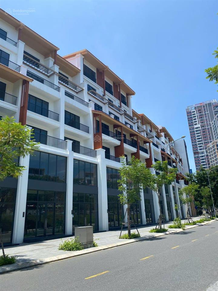Bán nhanh townhouse mặt đường trần thị lý dự án sun cosmo