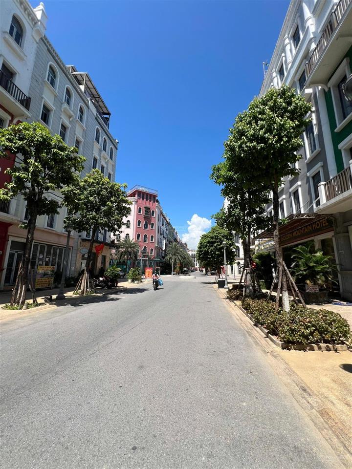 Cắt lỗ 3 tỷ so với thị trường chỉ 11 tỷ *** sở hữu ngay shophouse australia