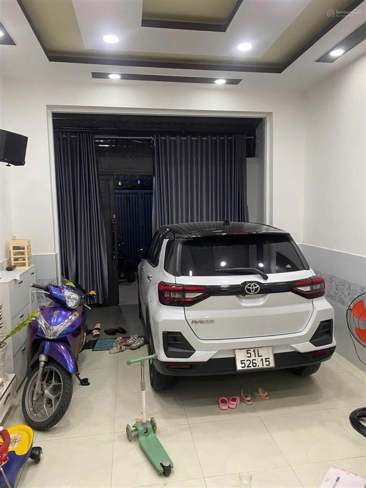 Nhà đẹp xe hơi ngủ trong nhà gần emart phan huy ích. giá chỉ 5.7 tỷ