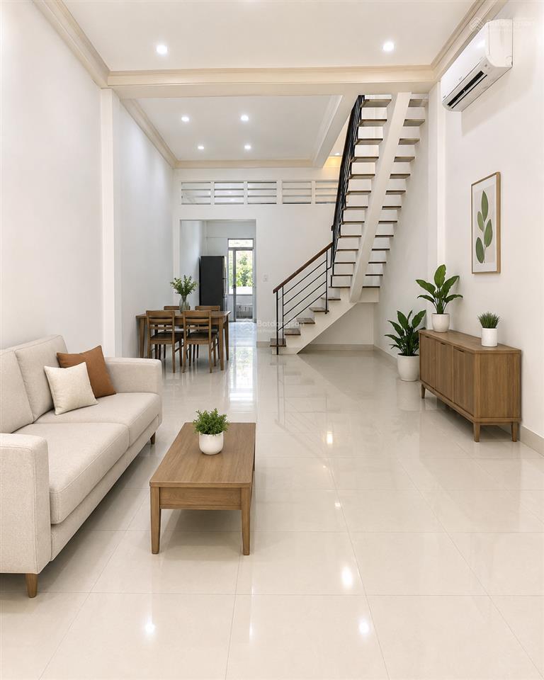 Hiếm!kế bên đh hutechbình thạnhnhà 2 tầng4x17mchỉ 9.x tỉtl.