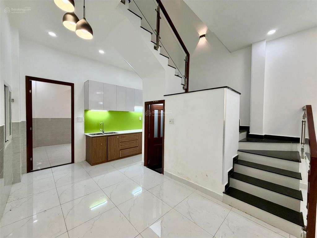 Xô viết nghệ tĩnhbình thạnhhẻm an ninh60m2chỉ 6.x tỉ.