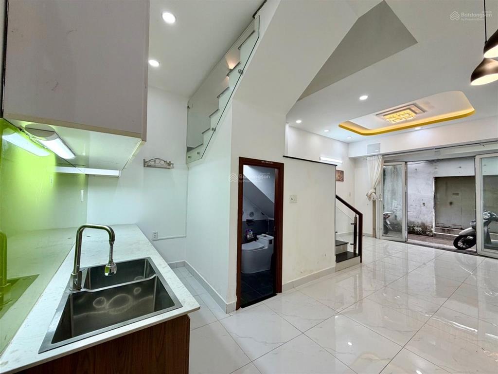 Xô viết nghệ tĩnhbình thạnhhẻm an ninh60m2chỉ 6.x tỉ.