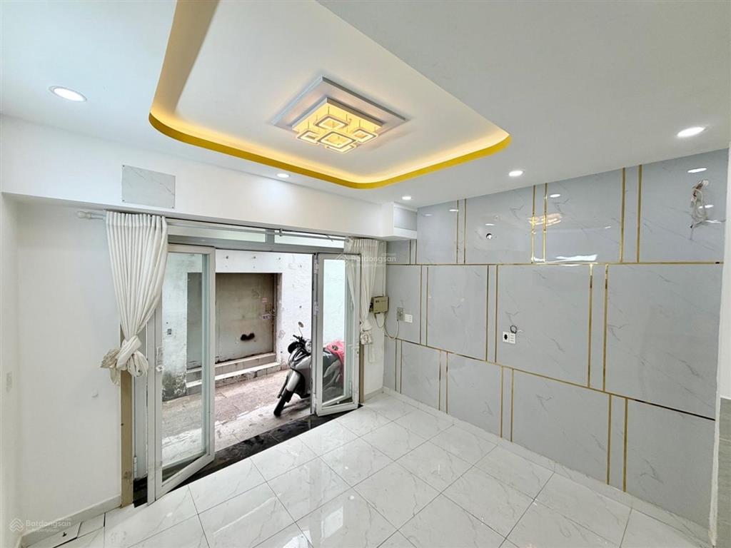 Xô viết nghệ tĩnhbình thạnhhẻm an ninh60m2chỉ 6.x tỉ.