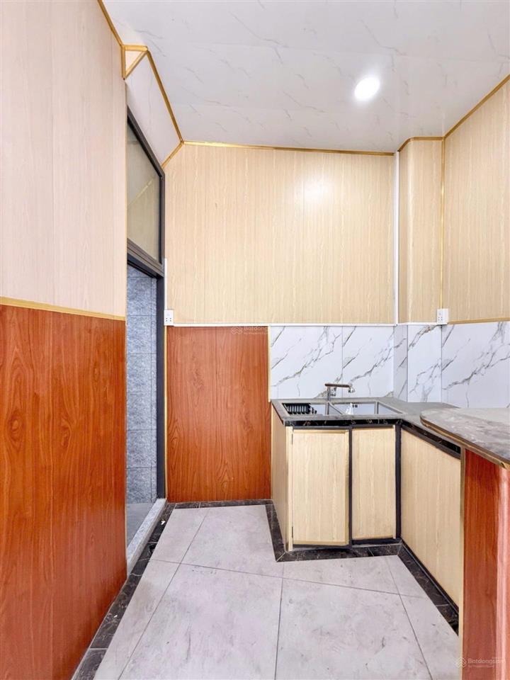 Nhà đẹp 3 tầngphạm văn đồngbình thạnhhẻm an ninhdt 23 m²chỉ 3.x tỉtl.