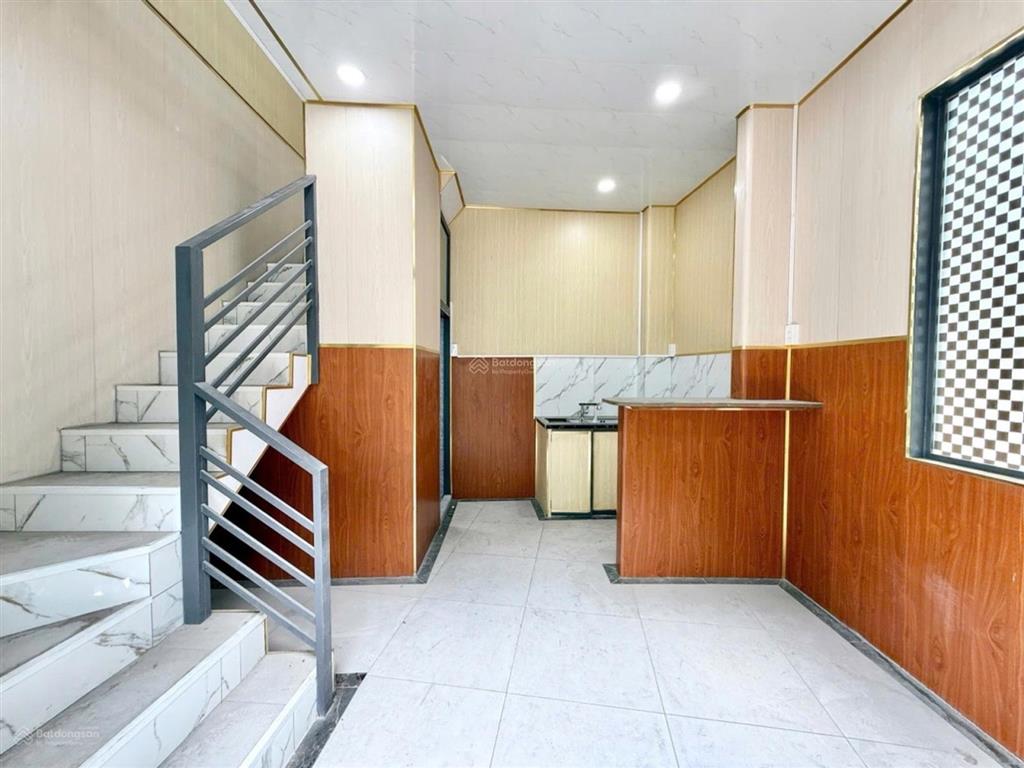Nhà đẹp 3 tầngphạm văn đồngbình thạnhhẻm an ninhdt 23 m²chỉ 3.x tỉtl.