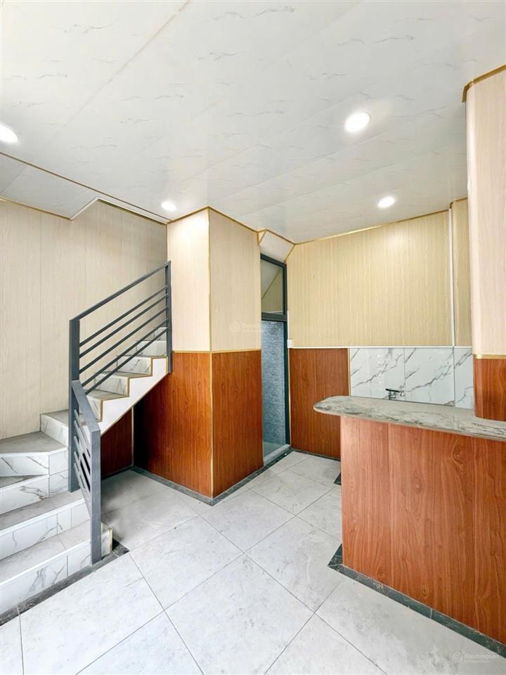 Nhà đẹp 3 tầngphạm văn đồngbình thạnhhẻm an ninhdt 23 m²chỉ 3.x tỉtl.