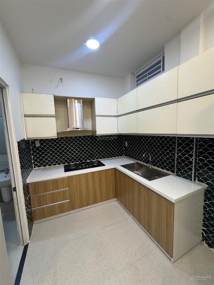 Xô viết nghệ tĩnhbình thạnhnhà đẹp giáp quận 1dt 8.2x6.3mhẻm an ninhchỉ 7.x tỷtlcc.