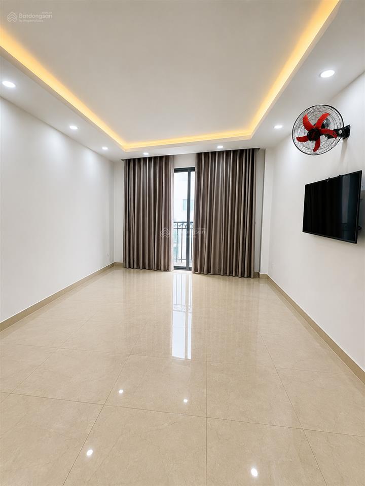 Nhà đẹp 5 tầng  nguyễn xí  bình thạnh  hẻm 2 xe tải  dt 42m2  chỉ 9.x tỉ, tl.