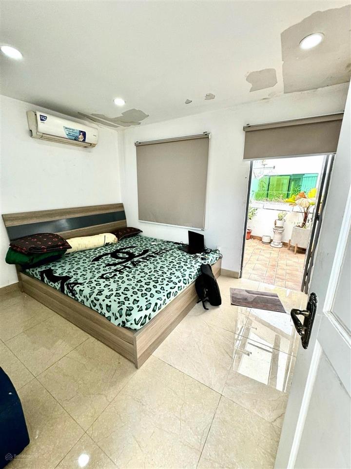 Nhà đẹp 5 tầng  nguyễn xí  bình thạnh  hẻm 2 xe tải  dt 42m2  chỉ 9.x tỉ, tl.