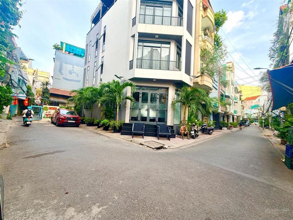 Nguyễn xí  bình thạnh  hẻm xe tải thông  nhà đẹp 4 tầng  dt 64 m2  chỉ 12.x tỉ, tl